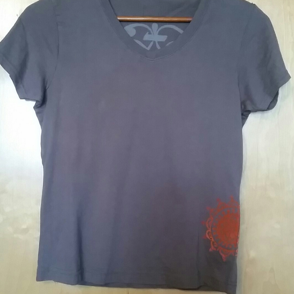 Columbia brown v-neck tee sz xs NWT